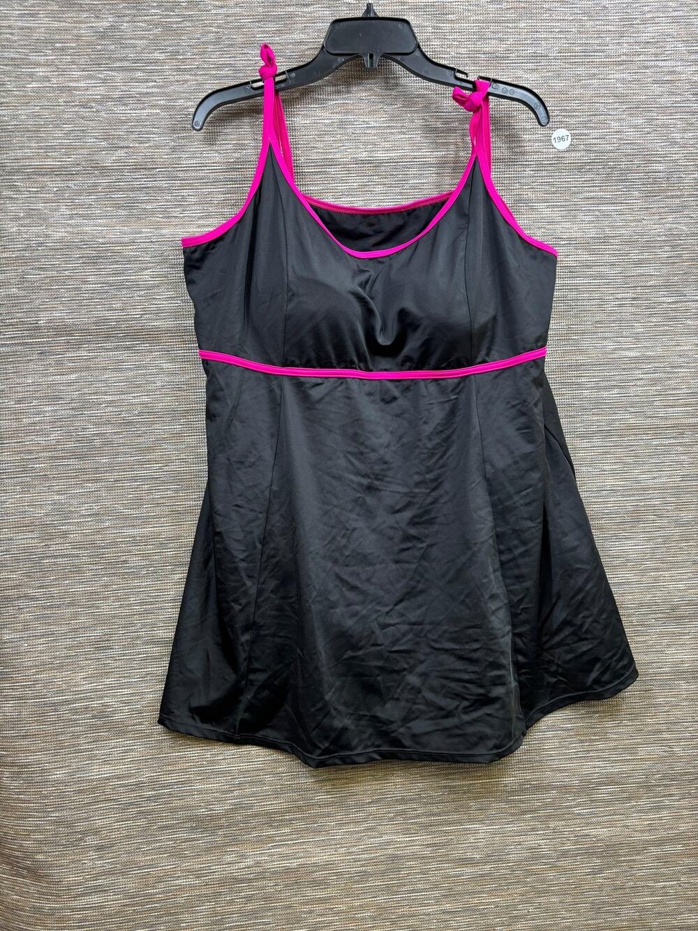 Swimsuits For All Swimdress Womens 26 Plus Black Pink Trim Adjustable Lined